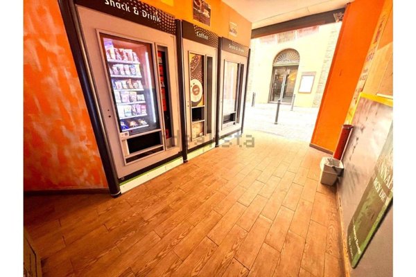 locale commerciale in affitto ad Imola in zona Centro Storico