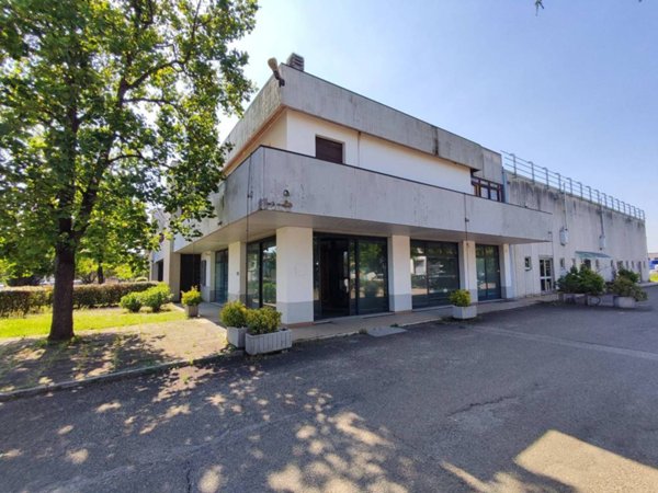 ufficio in affitto ad Imola in zona Area Industriale
