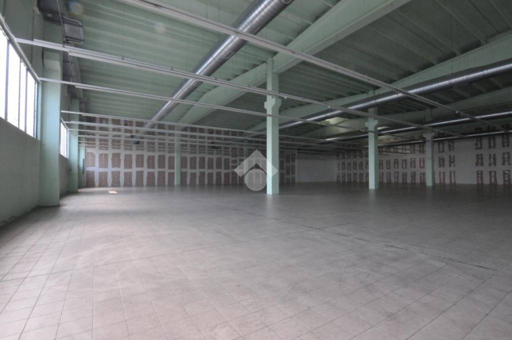 capannone in affitto ad Imola in zona Area Industriale