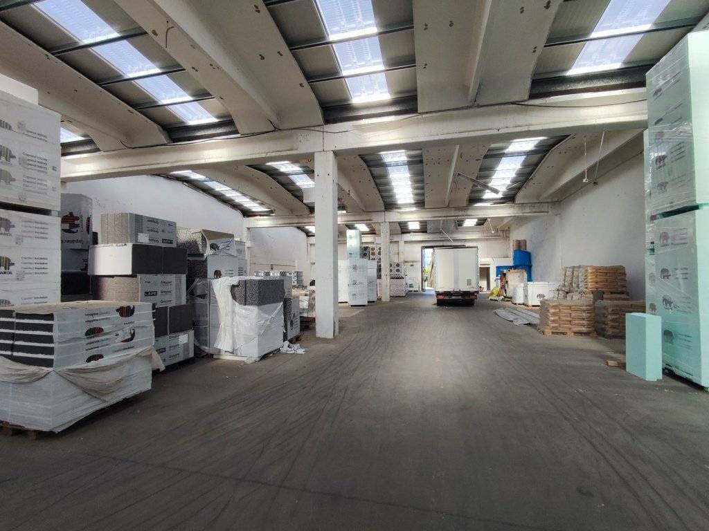 locale commerciale in affitto ad Imola in zona Area Industriale
