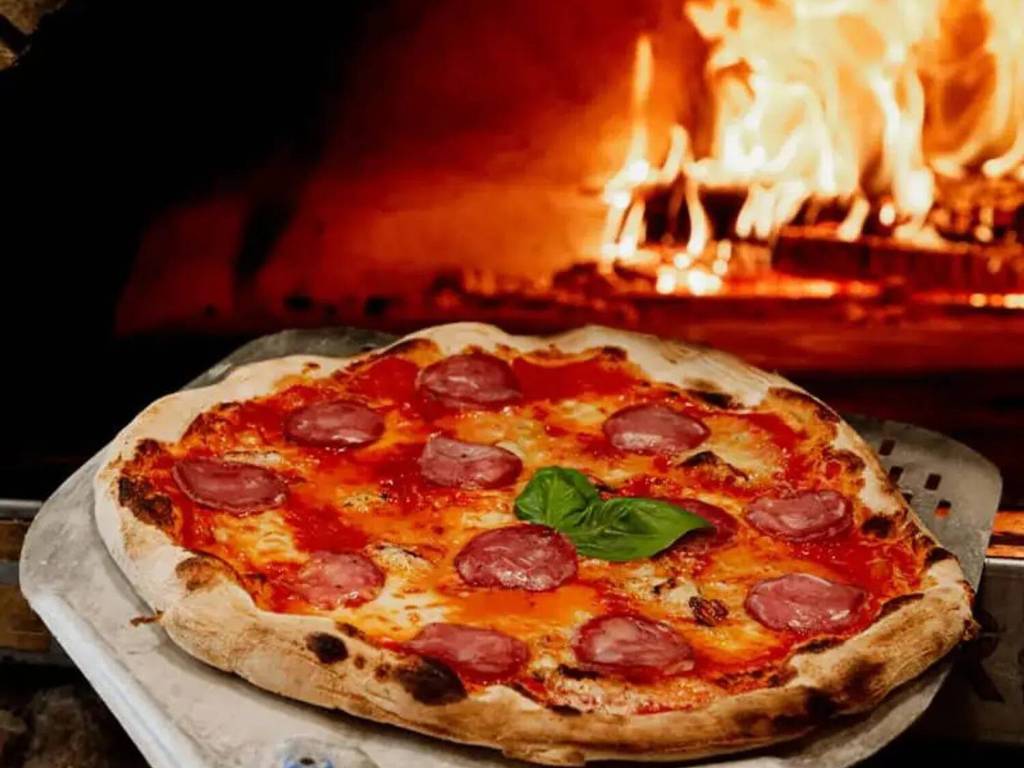 negozio in affitto ad Imola