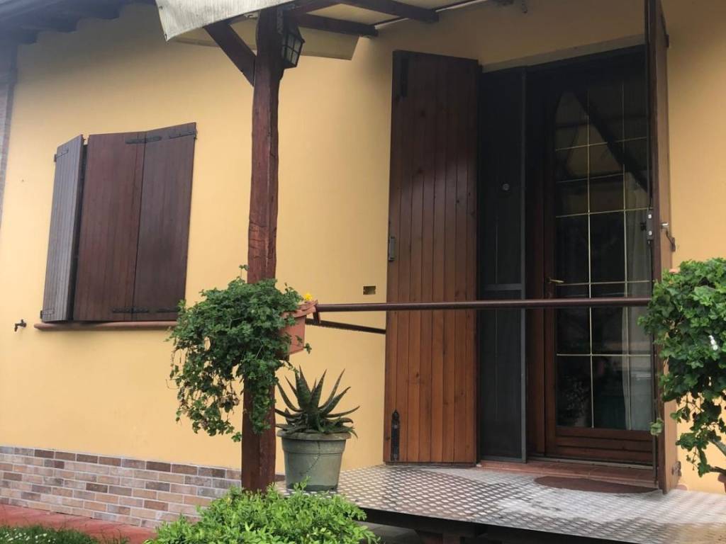 appartamento in affitto ad Imola in zona Pedagna