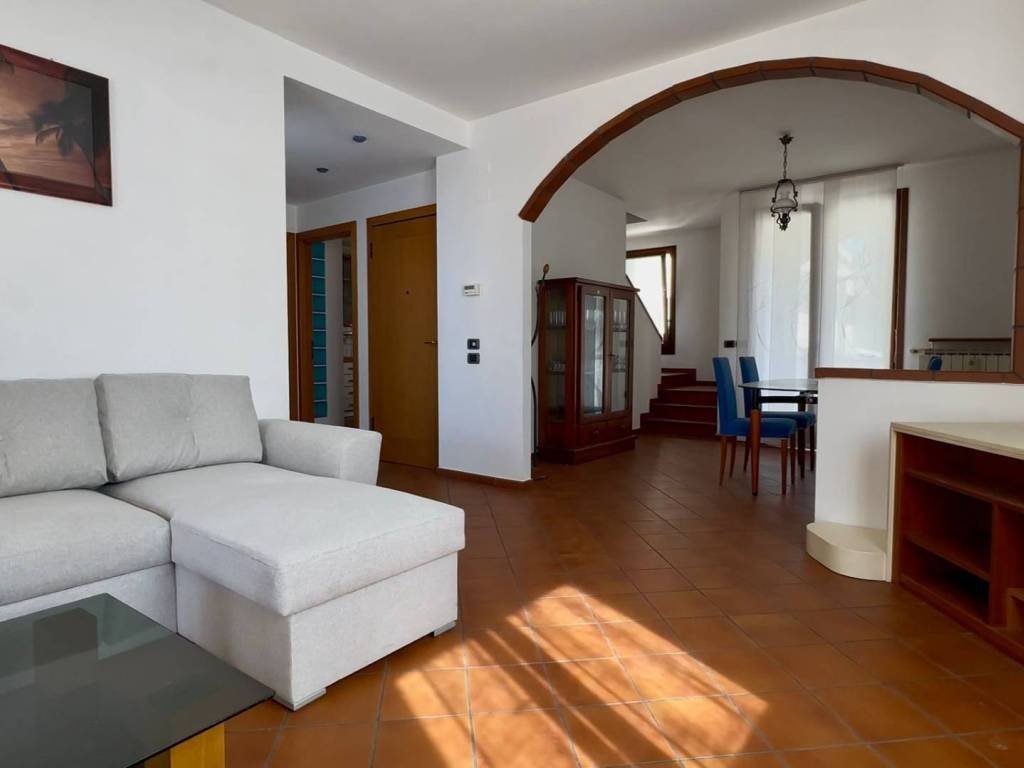 casa indipendente in affitto ad Imola