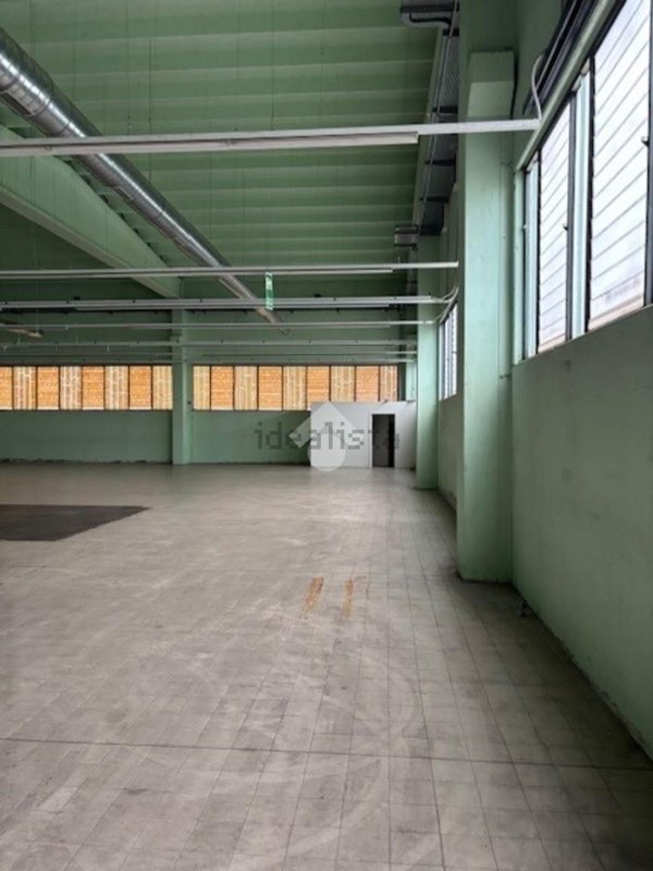 locale commerciale in affitto ad Imola in zona Area Industriale