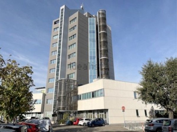 ufficio in affitto ad Imola in zona Area Industriale