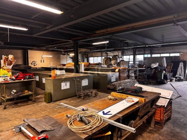 locale commerciale in affitto ad Imola