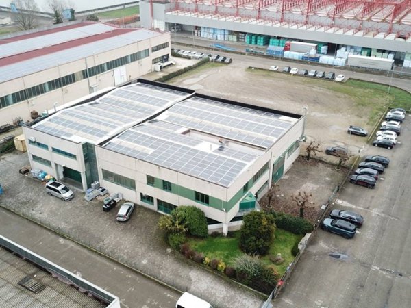 locale commerciale in affitto ad Imola in zona Area Industriale