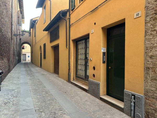 negozio in affitto ad Imola in zona Centro Storico