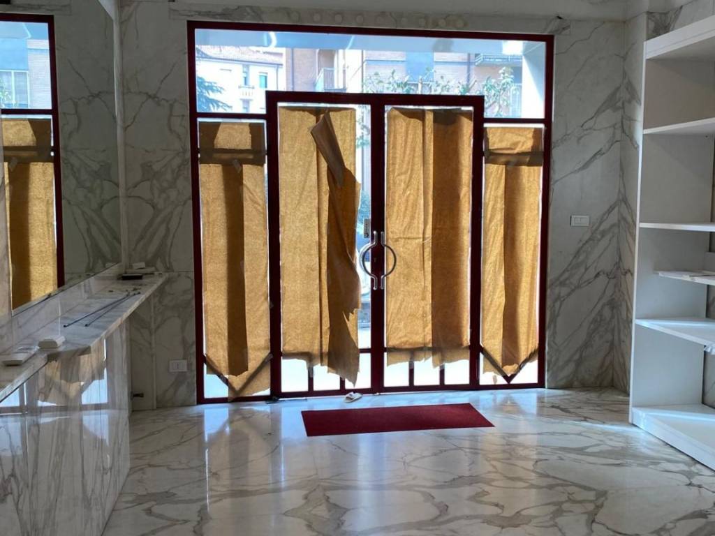 negozio in affitto ad Imola in zona Centro Storico