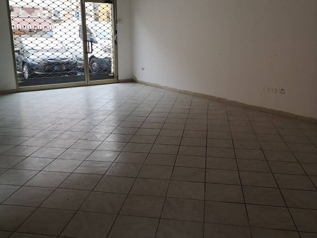 negozio in affitto ad Imola in zona Centro Storico