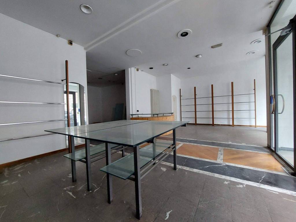 negozio in affitto ad Imola in zona Centro Storico