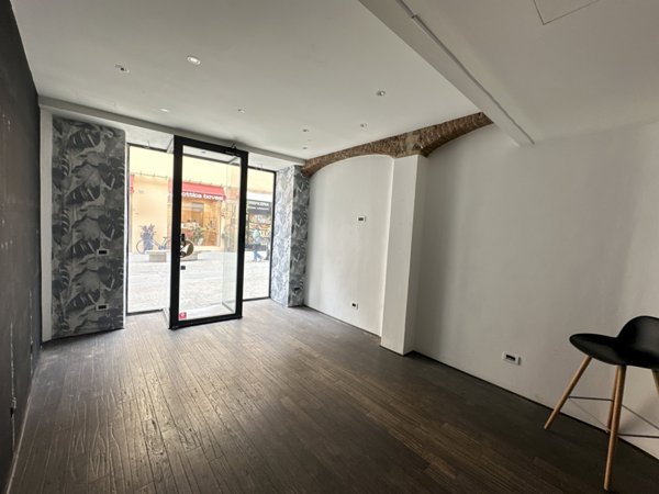 locale commerciale in affitto ad Imola in zona Centro Storico