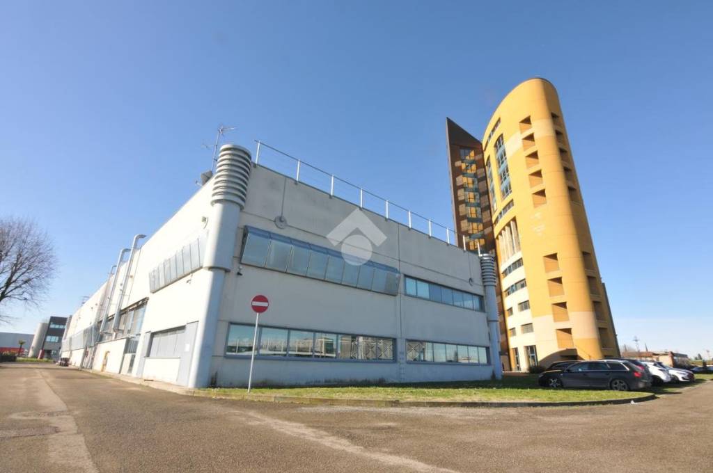 capannone in affitto ad Imola in zona Area Industriale