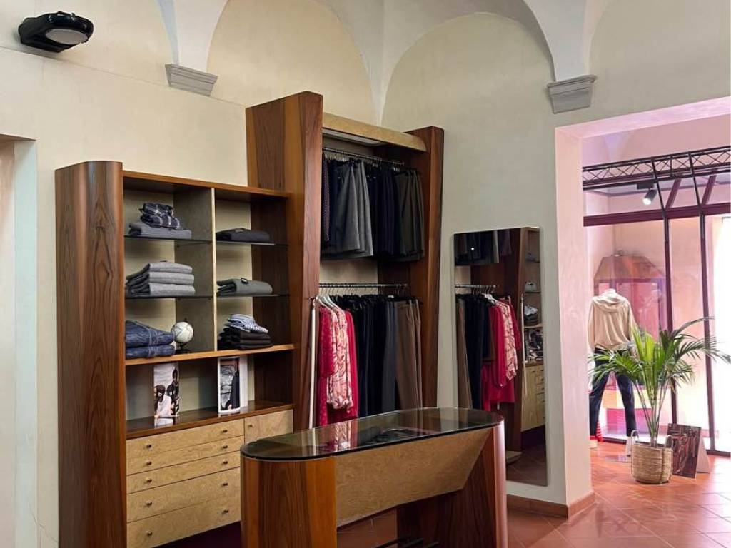 negozio in affitto ad Imola in zona Centro Storico