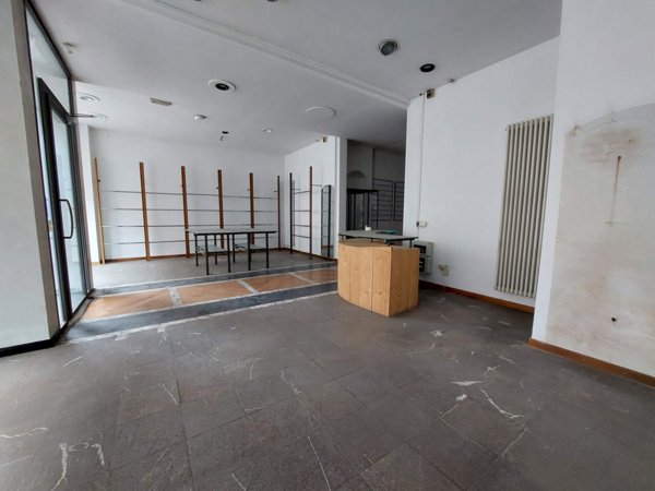 negozio in affitto ad Imola in zona Centro Storico