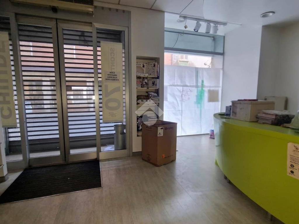 negozio in affitto ad Imola in zona Centro Storico