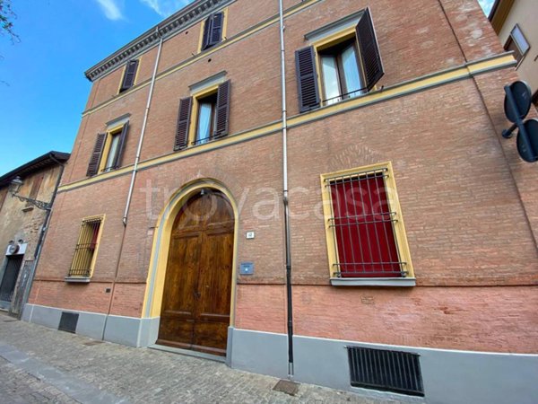 appartamento in affitto ad Imola in zona Centro Storico