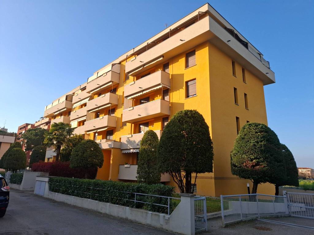 appartamento in affitto ad Imola in zona Pedagna