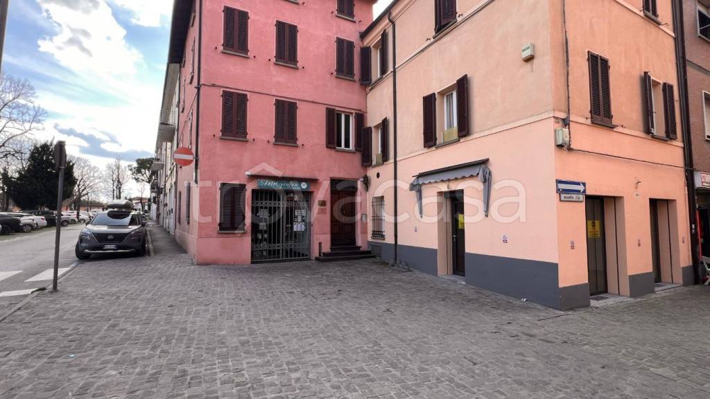 negozio in affitto ad Imola in zona Centro Storico