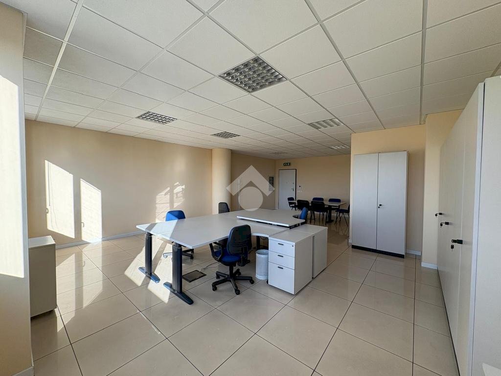 ufficio in affitto ad Imola