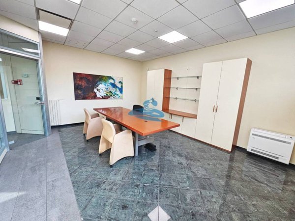ufficio in affitto ad Imola in zona Area Industriale
