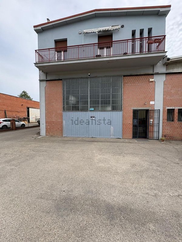 capannone in affitto ad Imola