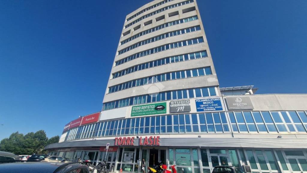 ufficio in affitto ad Imola in zona Area Industriale
