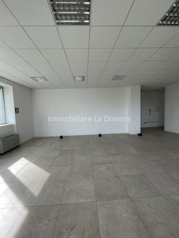 ufficio in affitto ad Imola in zona Area Industriale