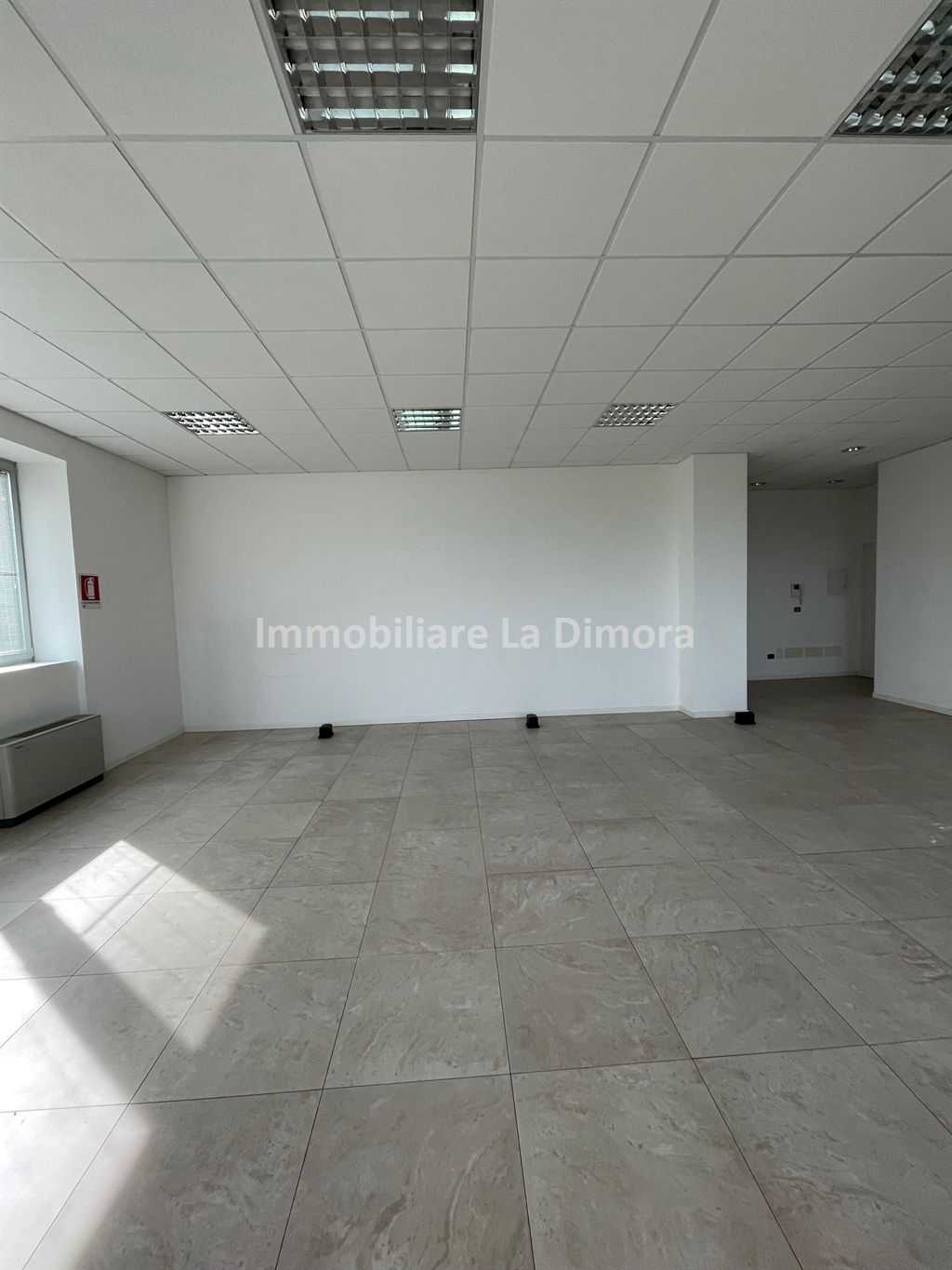 ufficio in affitto ad Imola in zona Area Industriale