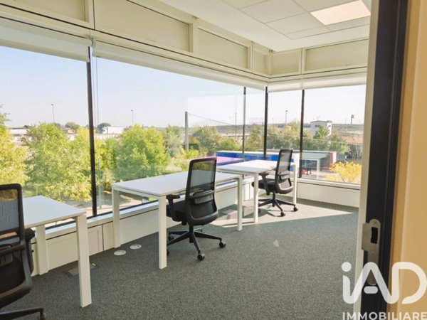 ufficio in affitto ad Imola in zona Area Industriale