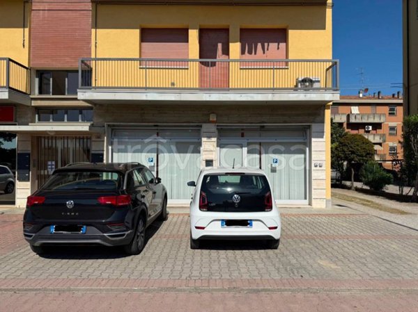 negozio in affitto a Malalbergo in zona Altedo