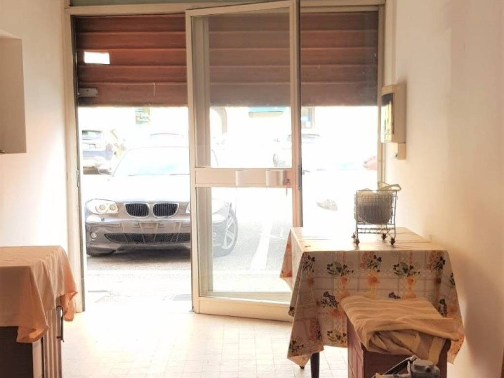 negozio in affitto a Medicina
