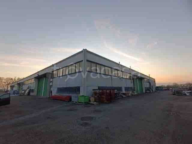 locale commerciale in affitto a Medicina