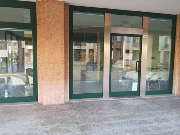 negozio in affitto a Minerbio