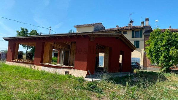 negozio in affitto ad Ozzano dell'Emilia in zona San Pietro