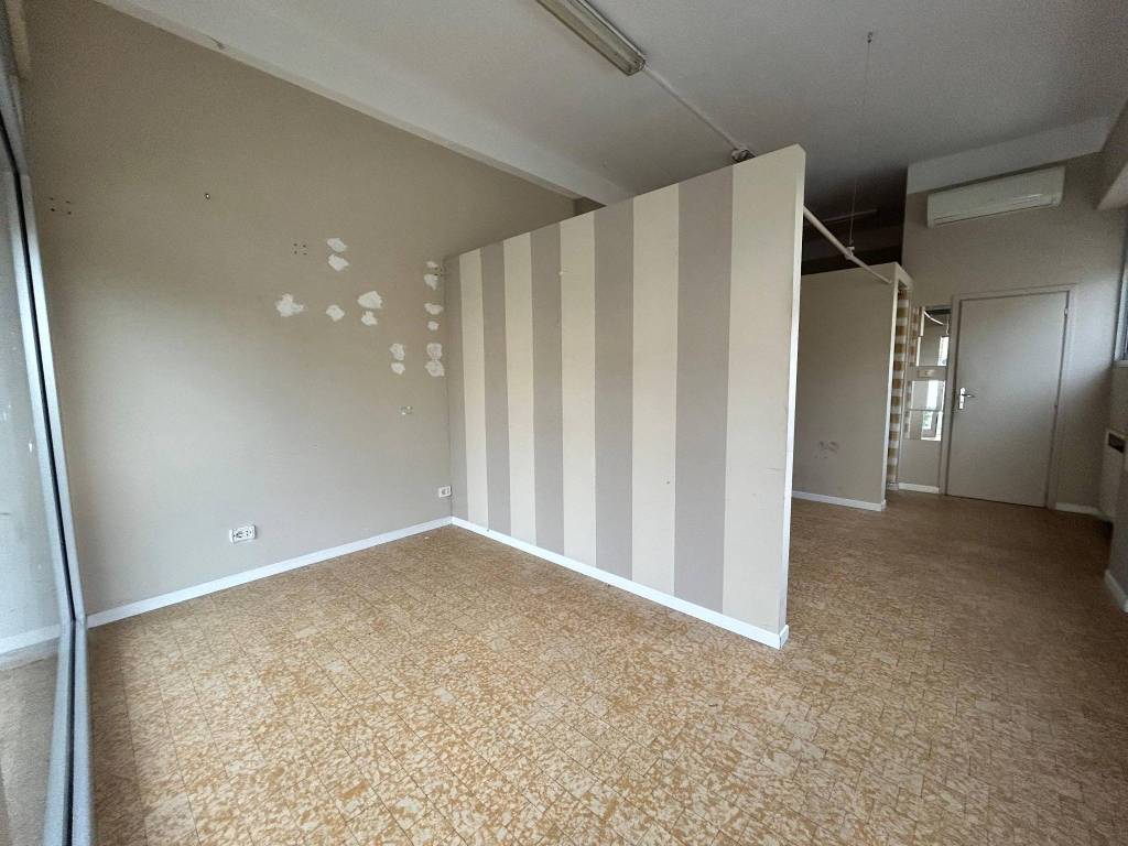 negozio in affitto a Pianoro