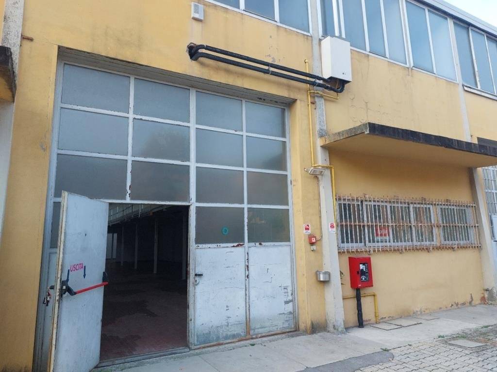 locale commerciale in affitto a Pianoro