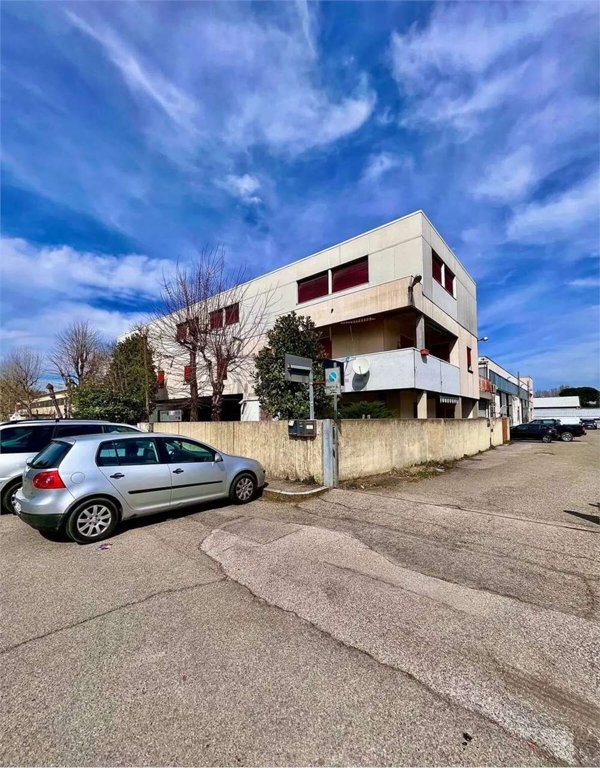 ufficio in affitto a Pianoro