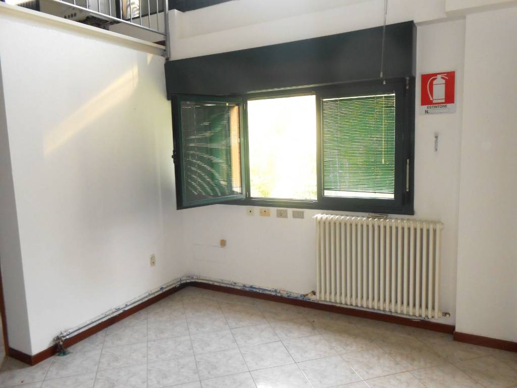 ufficio in affitto a Pianoro