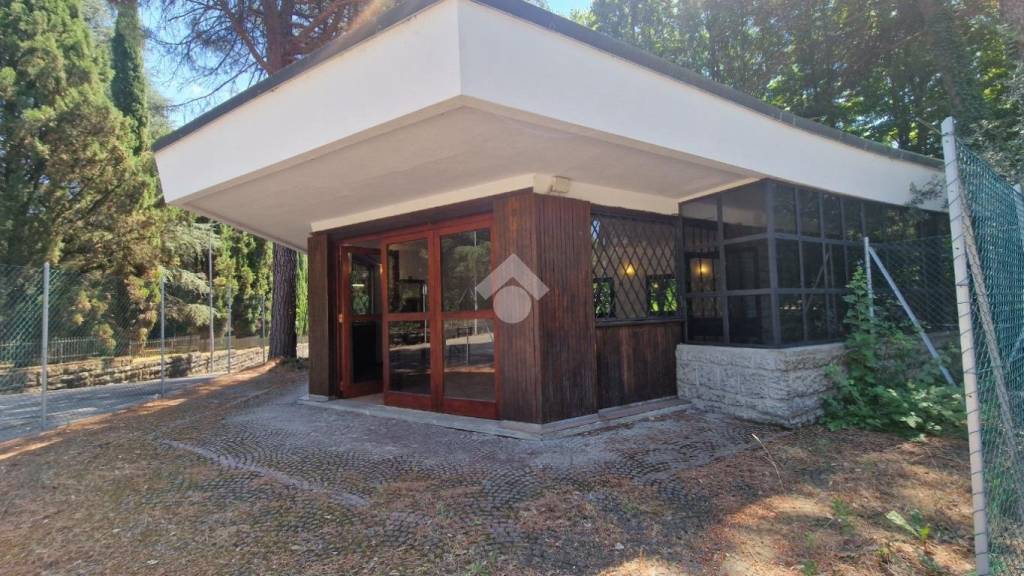 locale commerciale in affitto a Pianoro in zona Pian di Macina