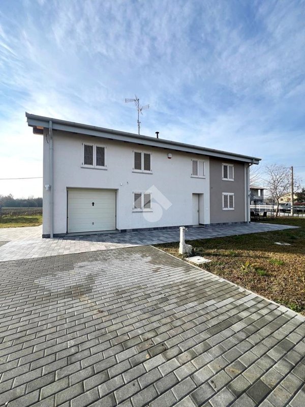 casa indipendente in affitto a San Giovanni in Persiceto