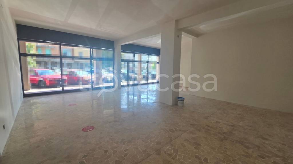 negozio in affitto a San Giovanni in Persiceto