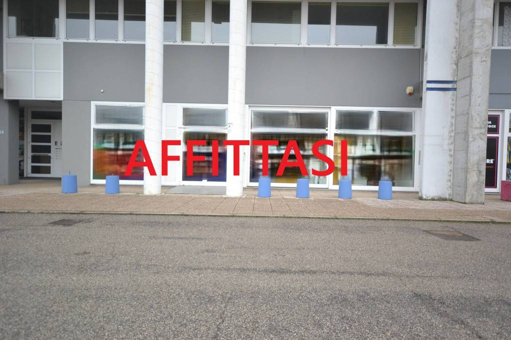 negozio in affitto a San Giovanni in Persiceto