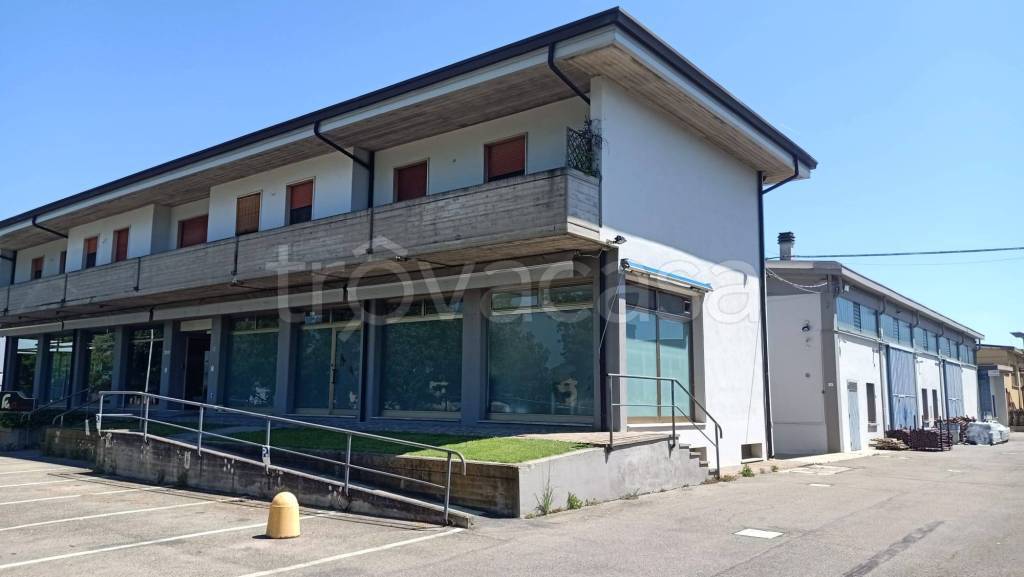 negozio in affitto a San Giovanni in Persiceto in zona Decima