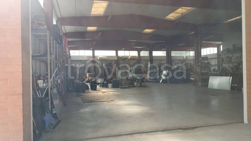 locale commerciale in affitto a San Giovanni in Persiceto in zona Decima