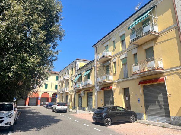 negozio in affitto a San Giovanni in Persiceto