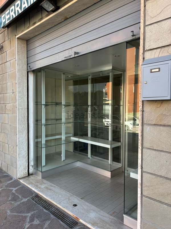 locale commerciale in affitto a San Lazzaro di Savena