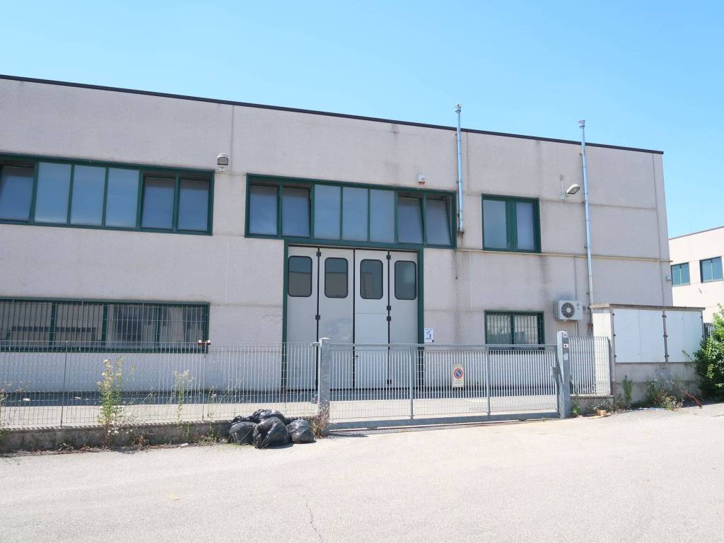 locale commerciale in affitto a San Lazzaro di Savena