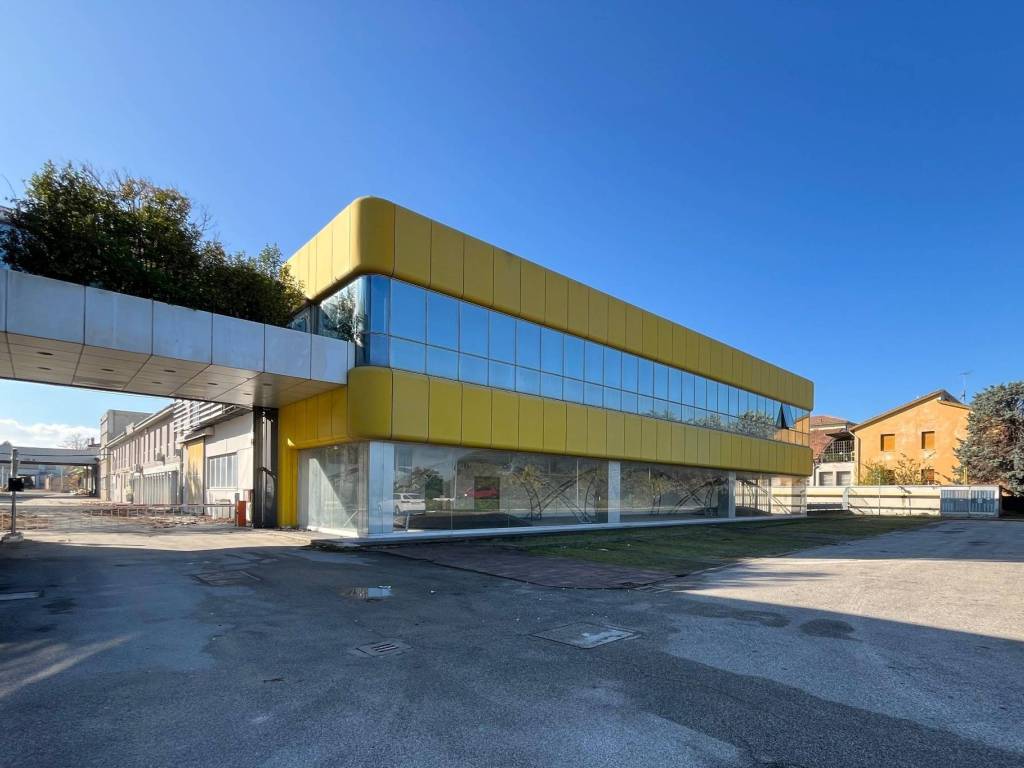 negozio in affitto a San Lazzaro di Savena in zona Idice