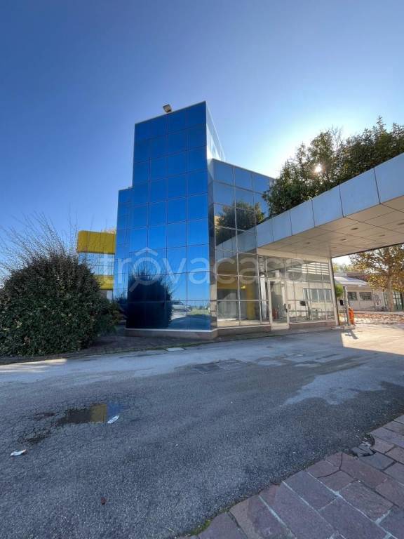 negozio in affitto a San Lazzaro di Savena in zona Idice